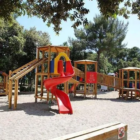 In Sv. Filip I Jakov 53597 *