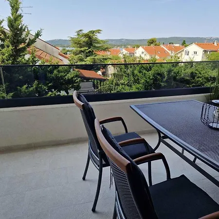 In Sv. Filip I Jakov 53597 * Turanj