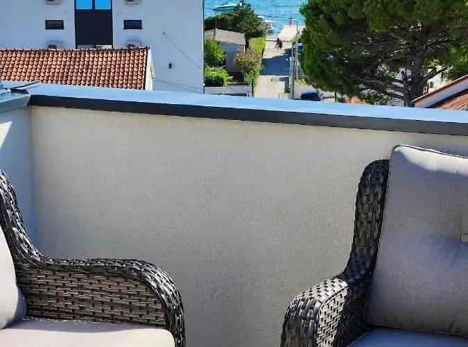 Apartment In Sv. Filip I Jakov 53597 Turanj